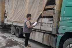 صادرات 120 رأس دام سنگین از طریق گمرک لطف آباد شهرستان درگز 
